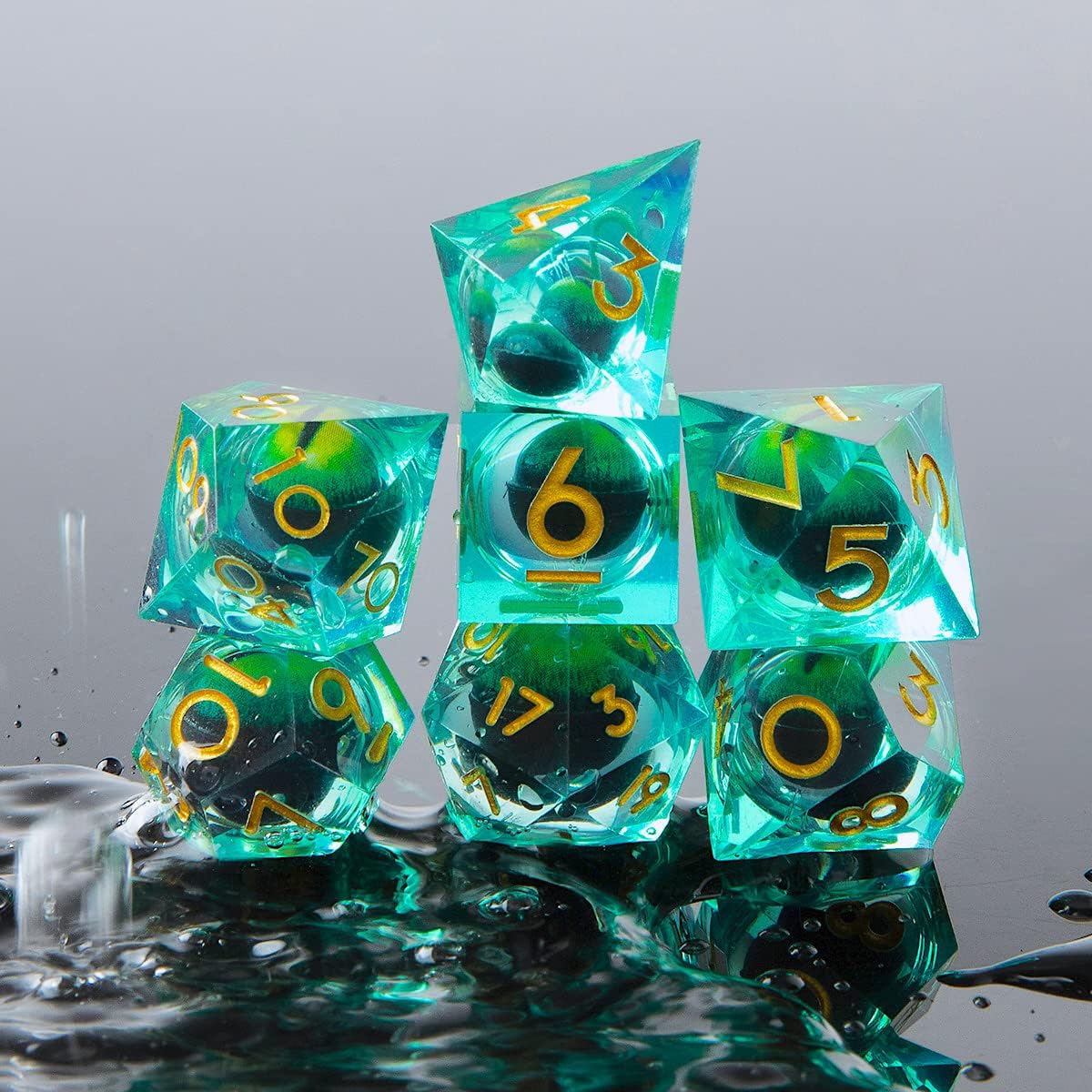Beholder Green Dragon Eye dice set